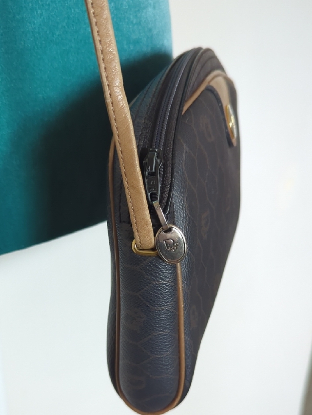 Christian Dior Honeycomb Crossbody - Picture 5 of 11